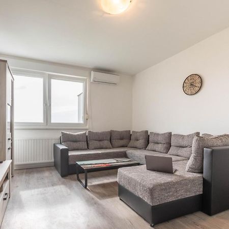 Cosy Apartment Hugo 奥西耶克 外观 照片