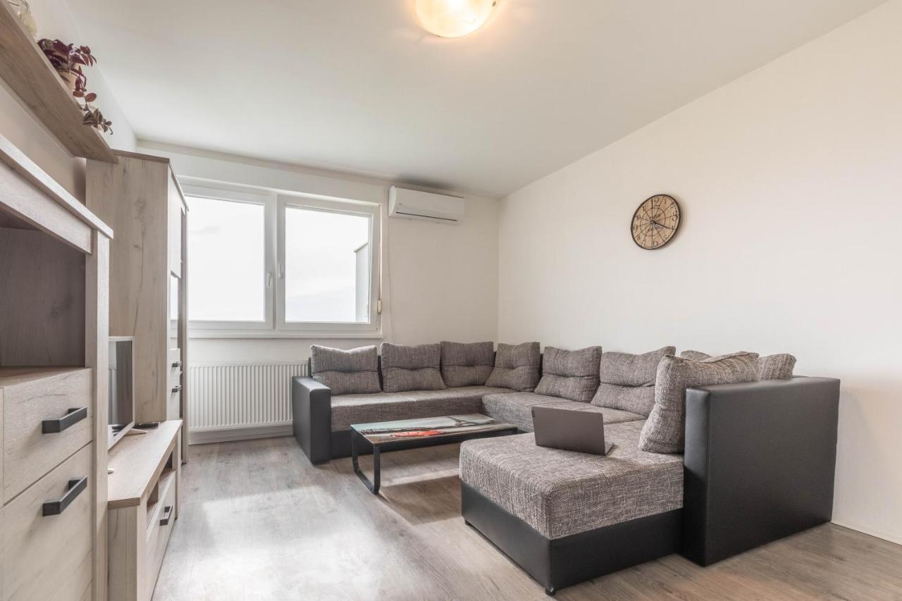 Cosy Apartment Hugo 奥西耶克 外观 照片
